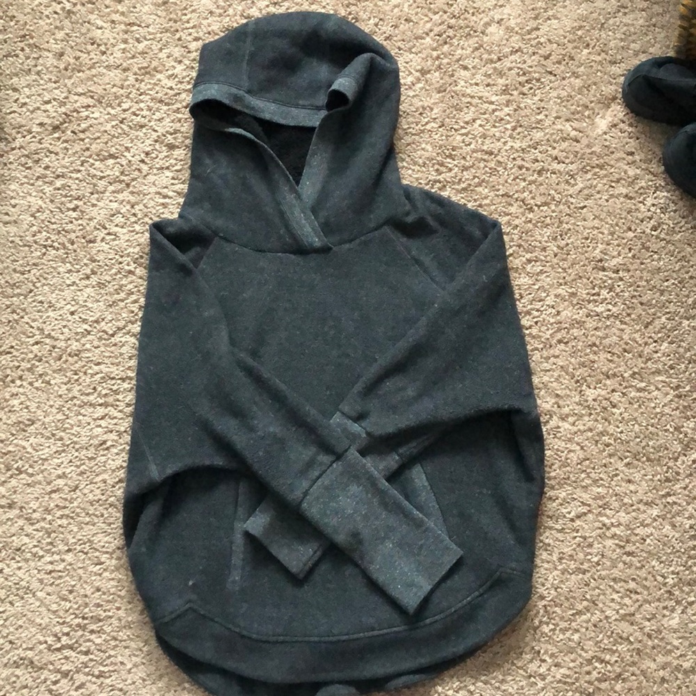 Alo yoga fleece pullover